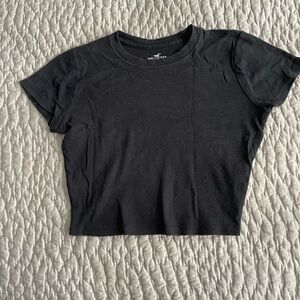 Hollister Cropped Black Tee Size Small